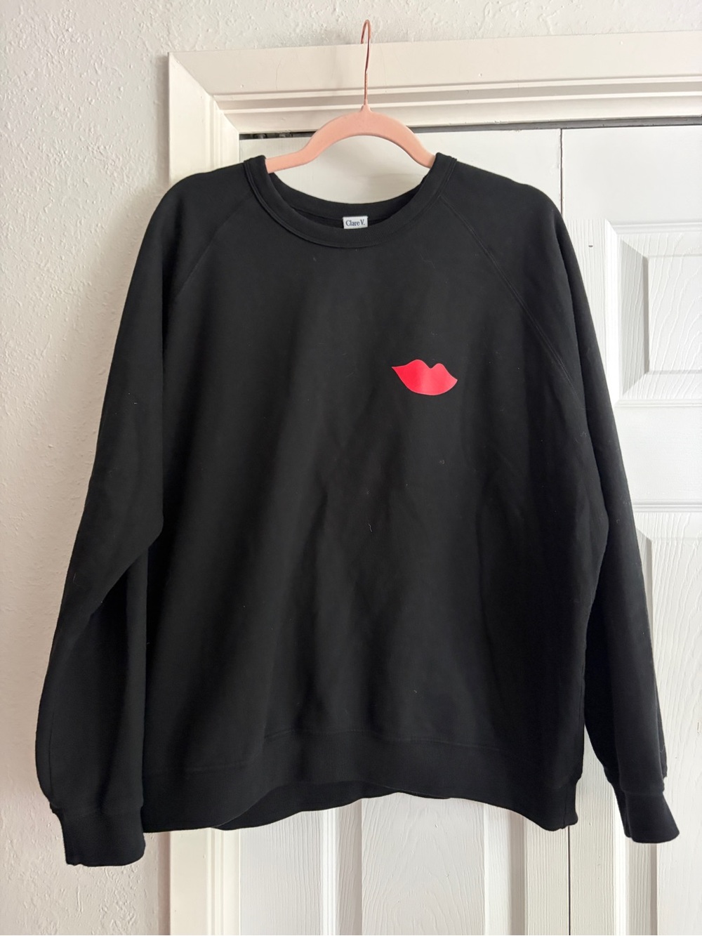 CLARE V. Lips Sweatshirt in Black and Red Lips 100% Cotton
